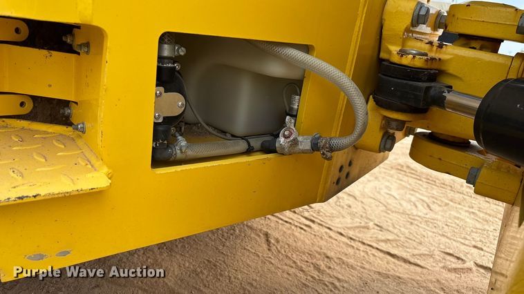 image for item EN5612 2018 Bomag BW138AD-5 double drum vibratory roller