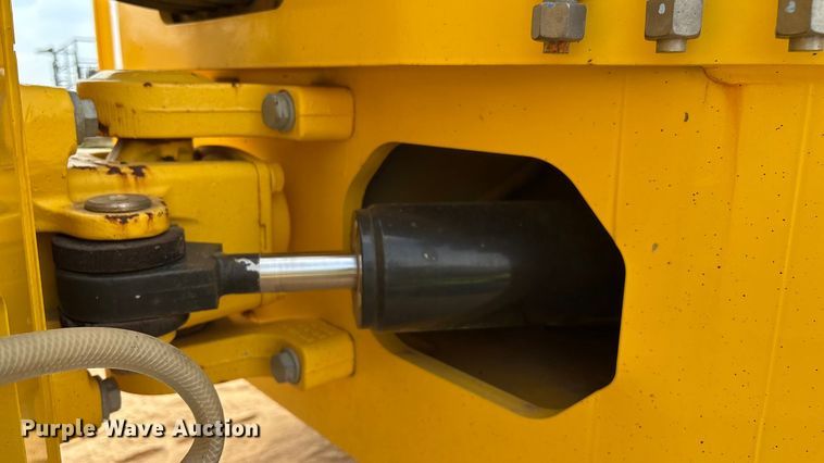 image for item EN5612 2018 Bomag BW138AD-5 double drum vibratory roller