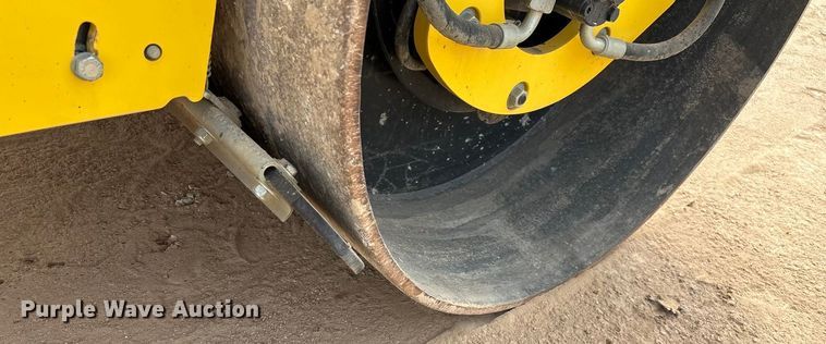 image for item EN5612 2018 Bomag BW138AD-5 double drum vibratory roller
