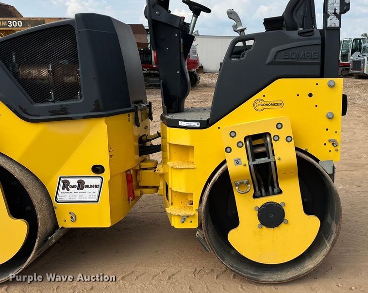 image for item EN5612 2018 Bomag BW138AD-5 double drum vibratory roller
