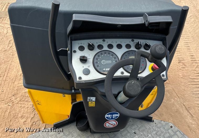 image for item EN5612 2018 Bomag BW138AD-5 double drum vibratory roller