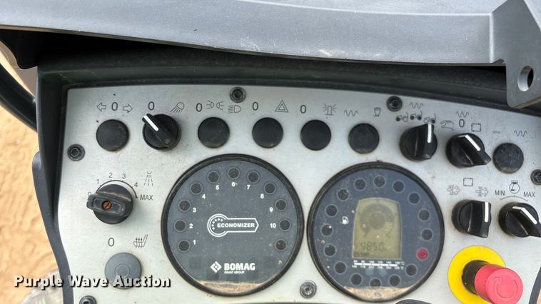 image for item EN5612 2018 Bomag BW138AD-5 double drum vibratory roller