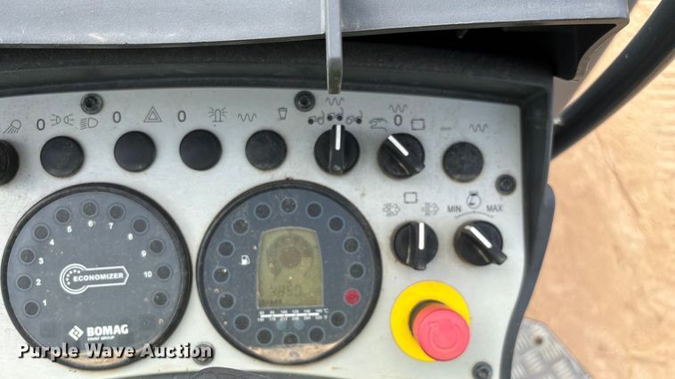 image for item EN5612 2018 Bomag BW138AD-5 double drum vibratory roller