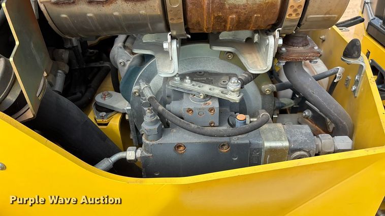 image for item EN5612 2018 Bomag BW138AD-5 double drum vibratory roller