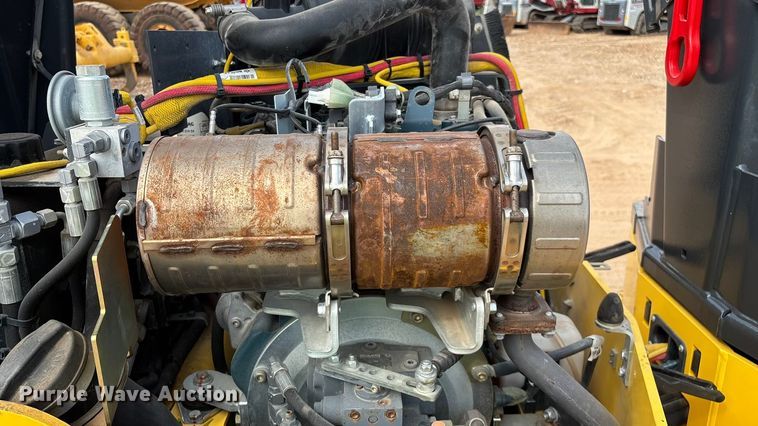 image for item EN5612 2018 Bomag BW138AD-5 double drum vibratory roller