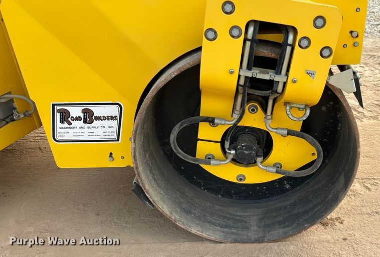 image for item EN5612 2018 Bomag BW138AD-5 double drum vibratory roller