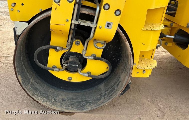 image for item EN5612 2018 Bomag BW138AD-5 double drum vibratory roller