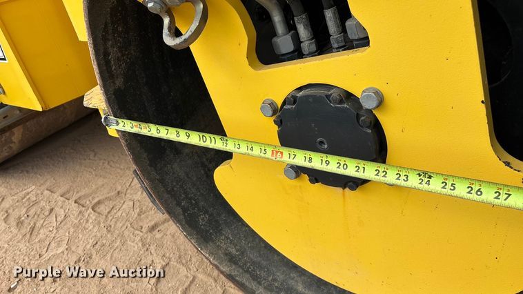 image for item EN5612 2018 Bomag BW138AD-5 double drum vibratory roller