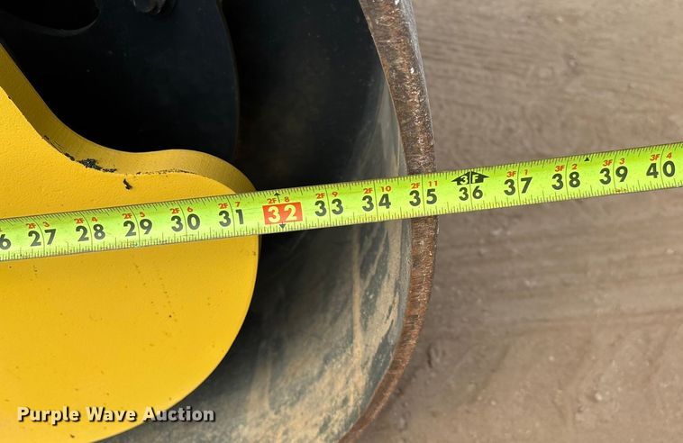 image for item EN5612 2018 Bomag BW138AD-5 double drum vibratory roller