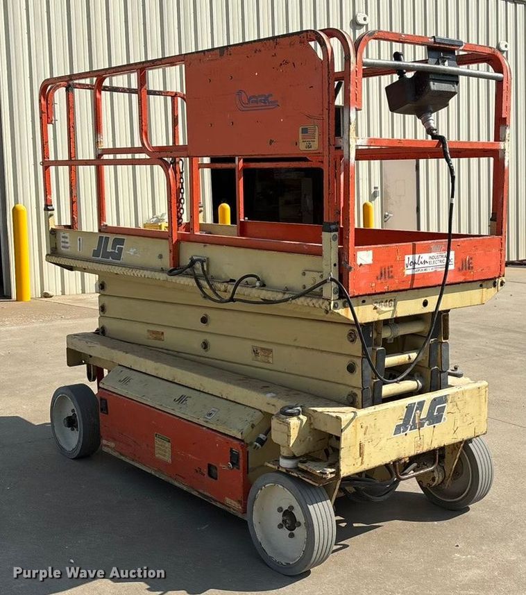 image for item EN5614 1997 JLG 2646E scissor lift