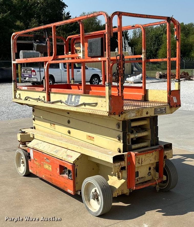 image for item EN5614 1997 JLG 2646E scissor lift