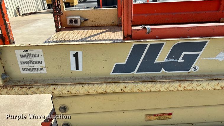 image for item EN5614 1997 JLG 2646E scissor lift