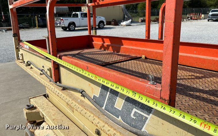 image for item EN5614 1997 JLG 2646E scissor lift