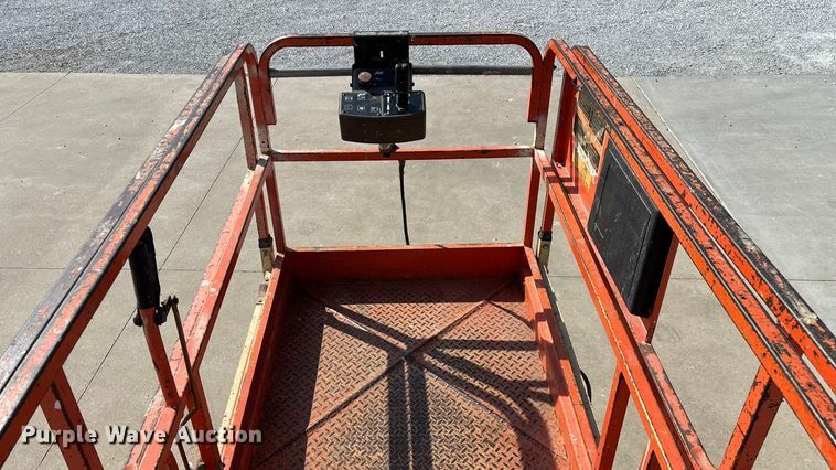 image for item EN5614 1997 JLG 2646E scissor lift
