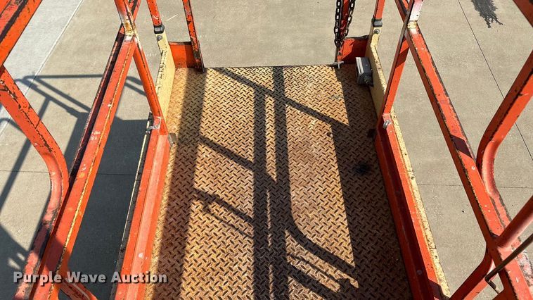 image for item EN5614 1997 JLG 2646E scissor lift