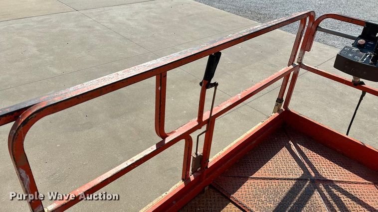 image for item EN5614 1997 JLG 2646E scissor lift