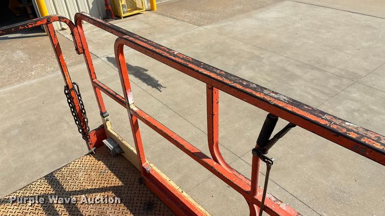 image for item EN5614 1997 JLG 2646E scissor lift