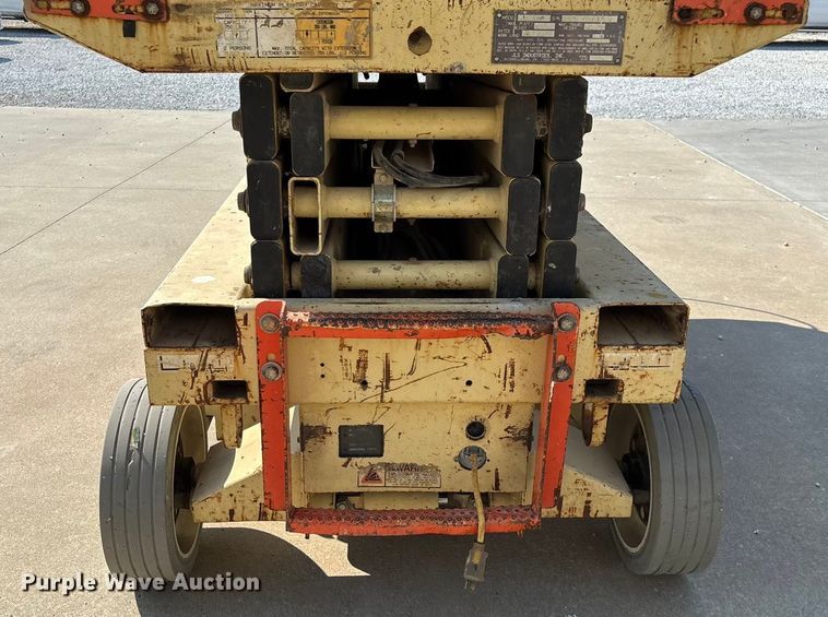 image for item EN5614 1997 JLG 2646E scissor lift