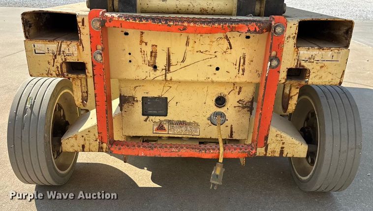 image for item EN5614 1997 JLG 2646E scissor lift