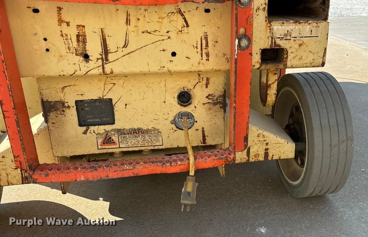image for item EN5614 1997 JLG 2646E scissor lift