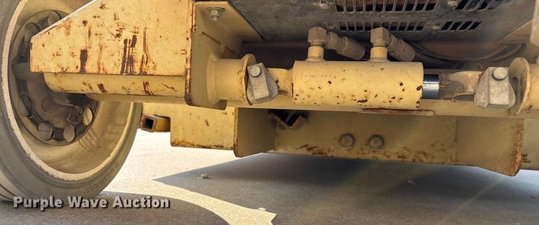 image for item EN5614 1997 JLG 2646E scissor lift