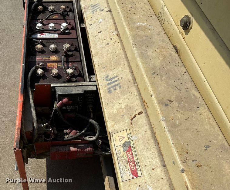 image for item EN5614 1997 JLG 2646E scissor lift