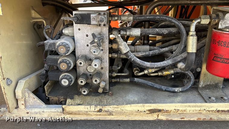 image for item EN5614 1997 JLG 2646E scissor lift