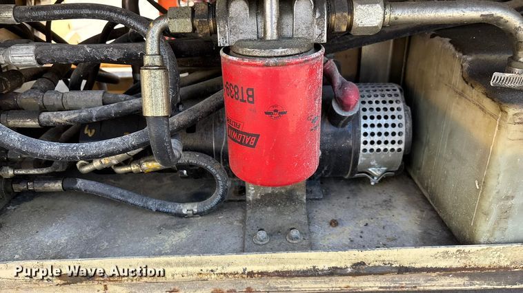 image for item EN5614 1997 JLG 2646E scissor lift