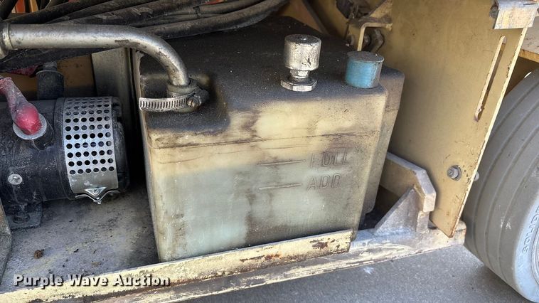 image for item EN5614 1997 JLG 2646E scissor lift