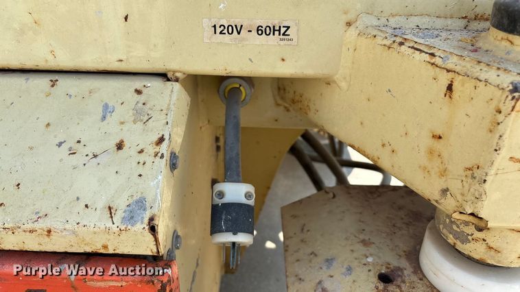 image for item EN5614 1997 JLG 2646E scissor lift