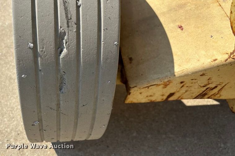 image for item EN5614 1997 JLG 2646E scissor lift