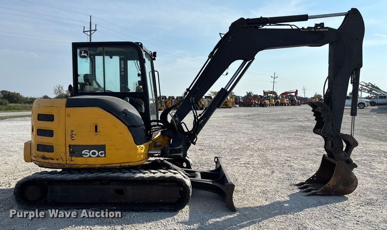 EXCAVADORA 2014 JOHN DEERE 60G