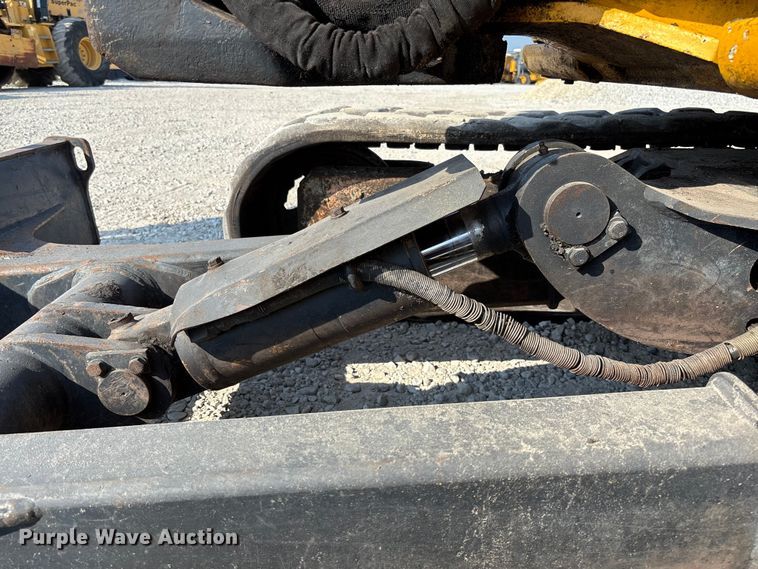 image for item EN7002 2014 John Deere 60G mini excavator