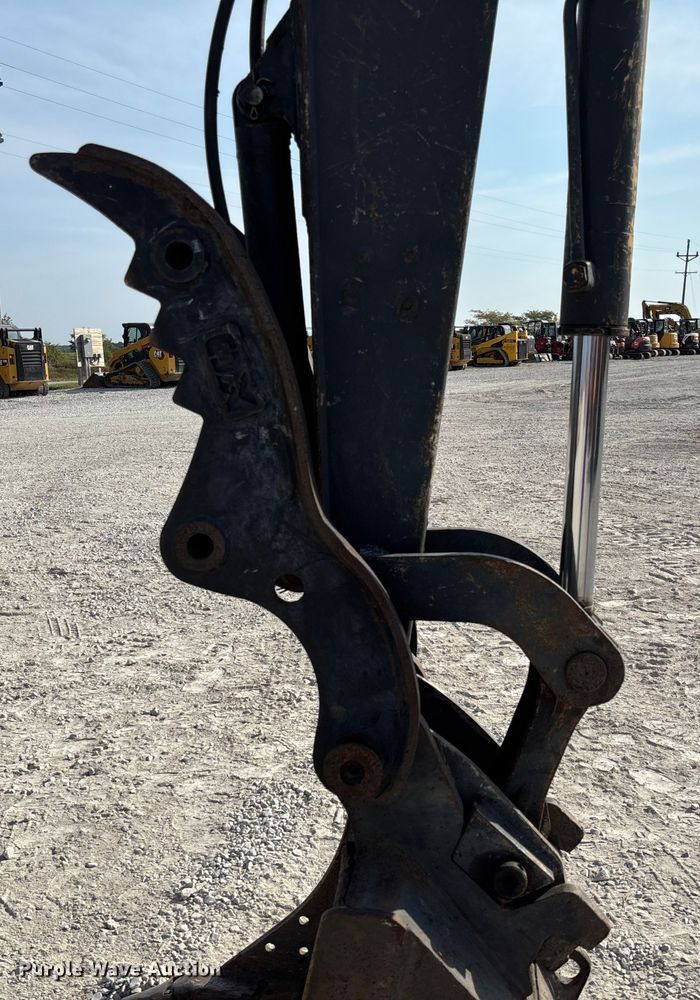 image for item EN7002 2014 John Deere 60G mini excavator