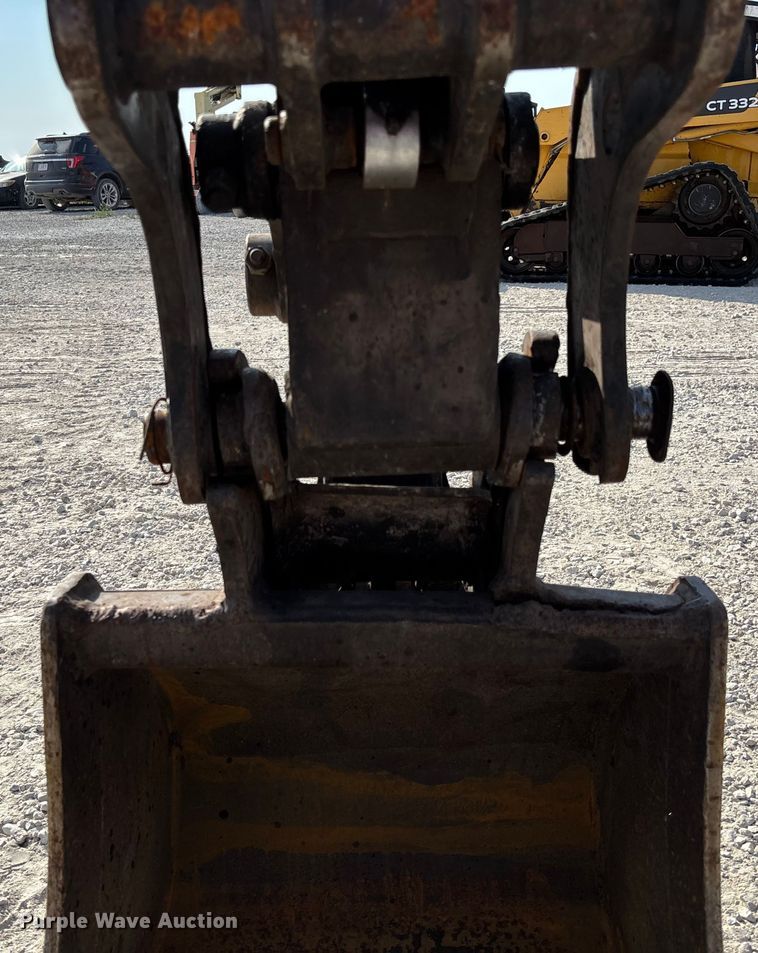 image for item EN7002 2014 John Deere 60G mini excavator