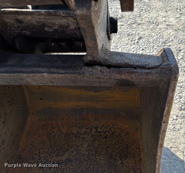 image for item EN7002 2014 John Deere 60G mini excavator