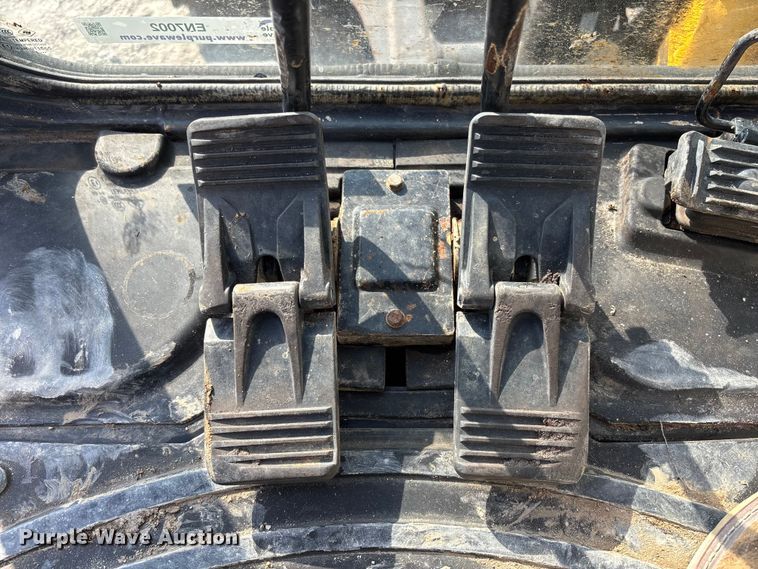 image for item EN7002 2014 John Deere 60G mini excavator