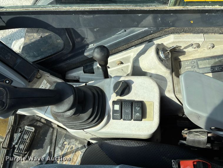 image for item EN7002 2014 John Deere 60G mini excavator