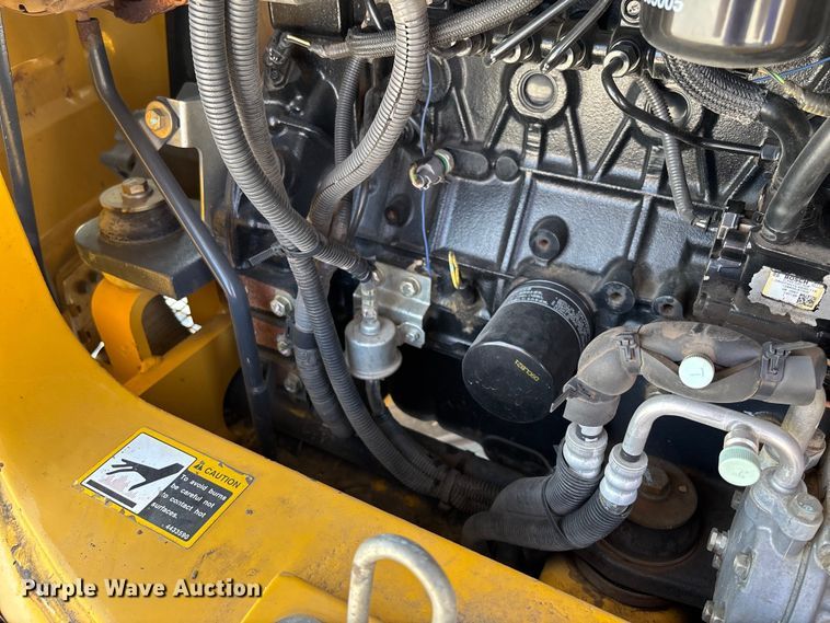 image for item EN7002 2014 John Deere 60G mini excavator