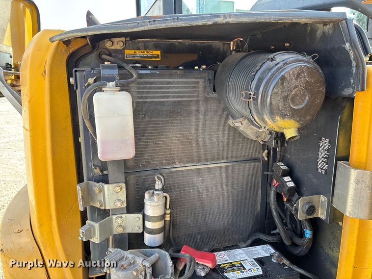 image for item EN7002 2014 John Deere 60G mini excavator