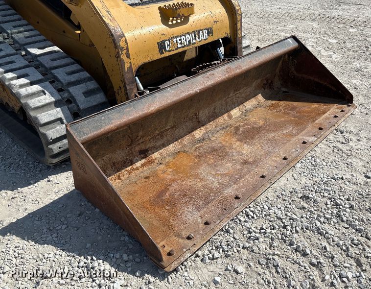 image for item EN7005 2012 Caterpillar 289C2 skid steer loader