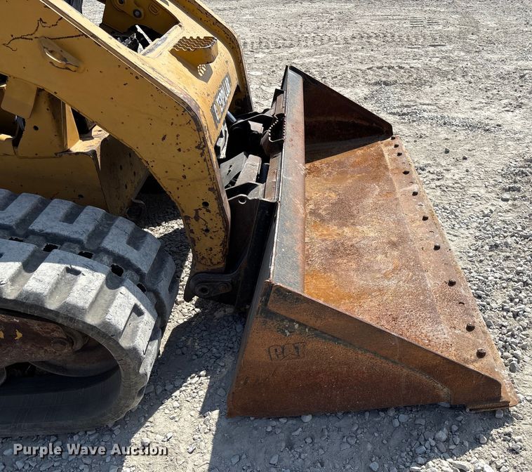 image for item EN7005 2012 Caterpillar 289C2 skid steer loader