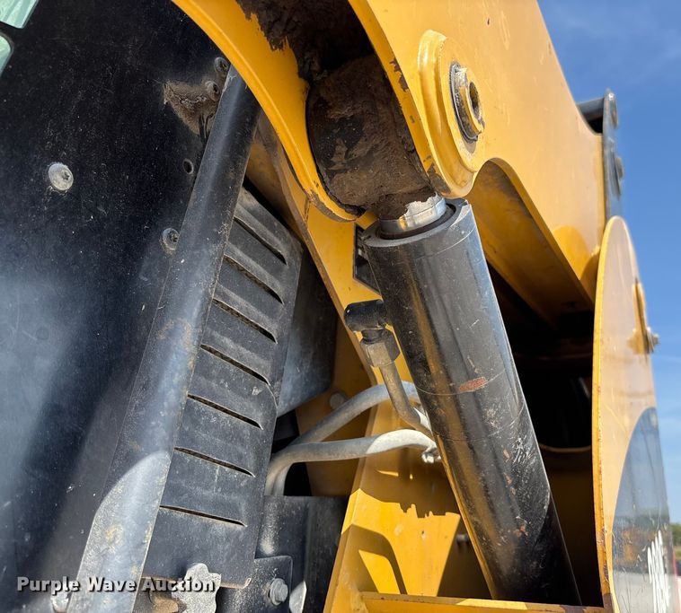 image for item EN7005 2012 Caterpillar 289C2 skid steer loader