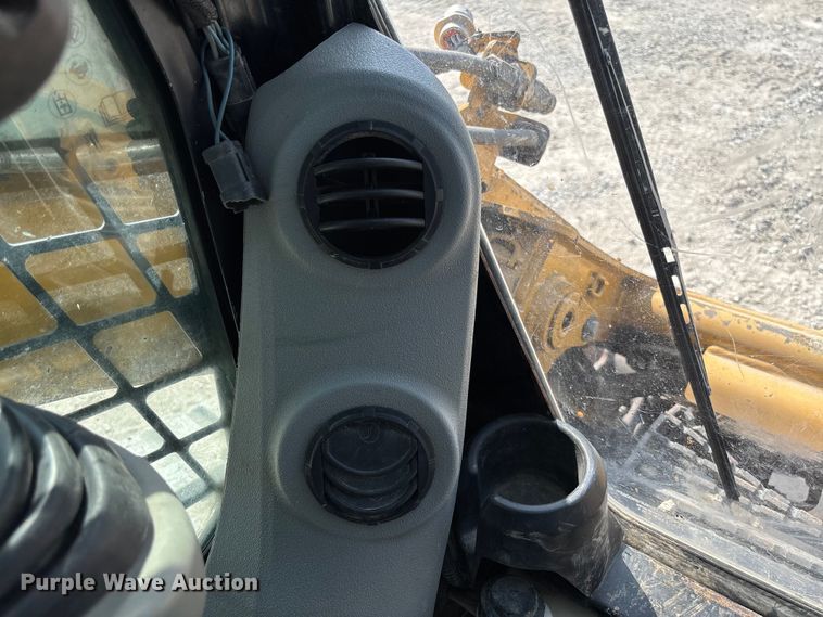 image for item EN7005 2012 Caterpillar 289C2 skid steer loader