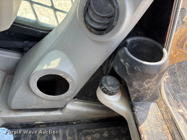 image for item EN7005 2012 Caterpillar 289C2 skid steer loader