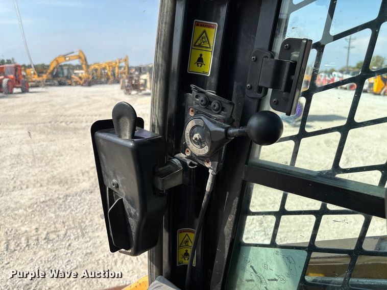 image for item EN7005 2012 Caterpillar 289C2 skid steer loader