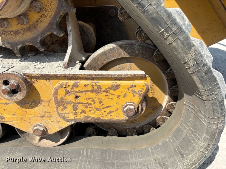 image for item EN7005 2012 Caterpillar 289C2 skid steer loader