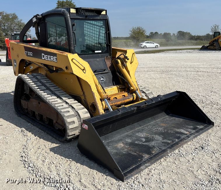 MINI CARGADOR SOBRE ORUGAS 2006 JOHN DEERE CT332