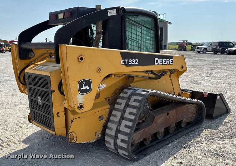 MINI CARGADOR SOBRE ORUGAS 2006 JOHN DEERE CT332
