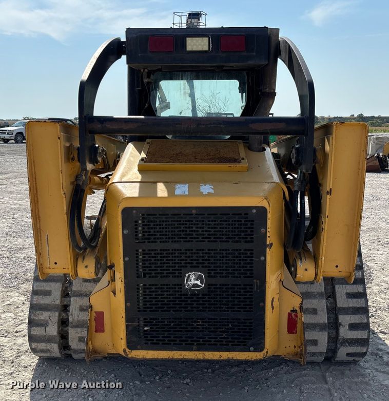 image for item EN7006 2006 John Deere CT332 tracked skid steer loader